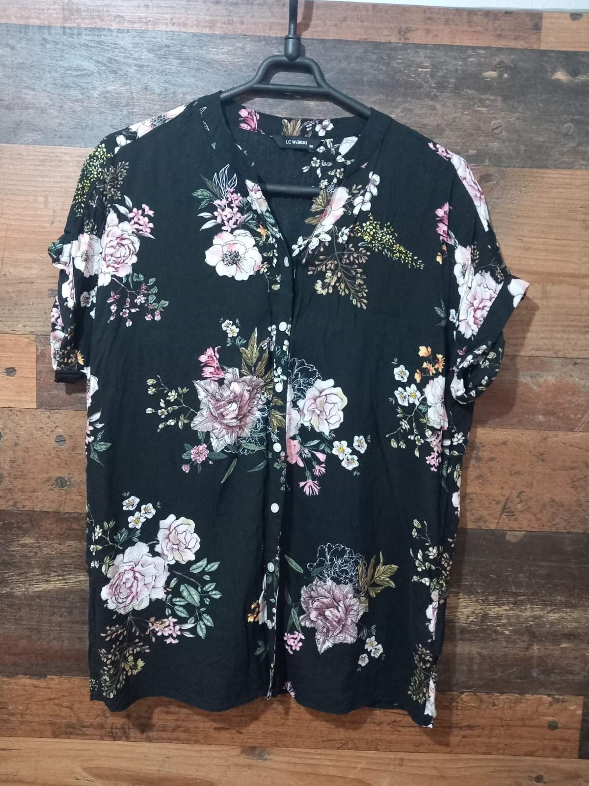 Цветна кошула