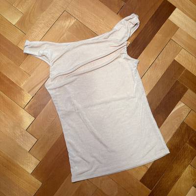 Reserved top