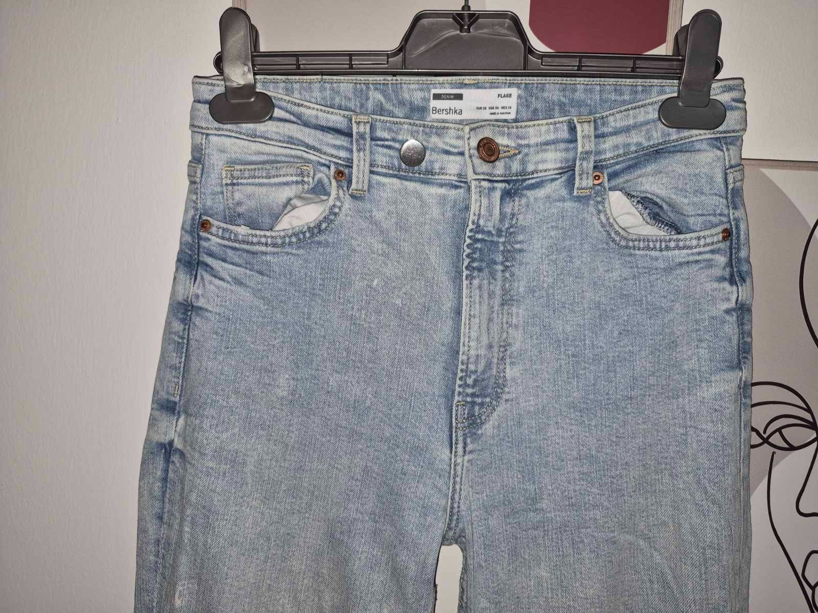 Bershka ''flare'' farmerki - 3