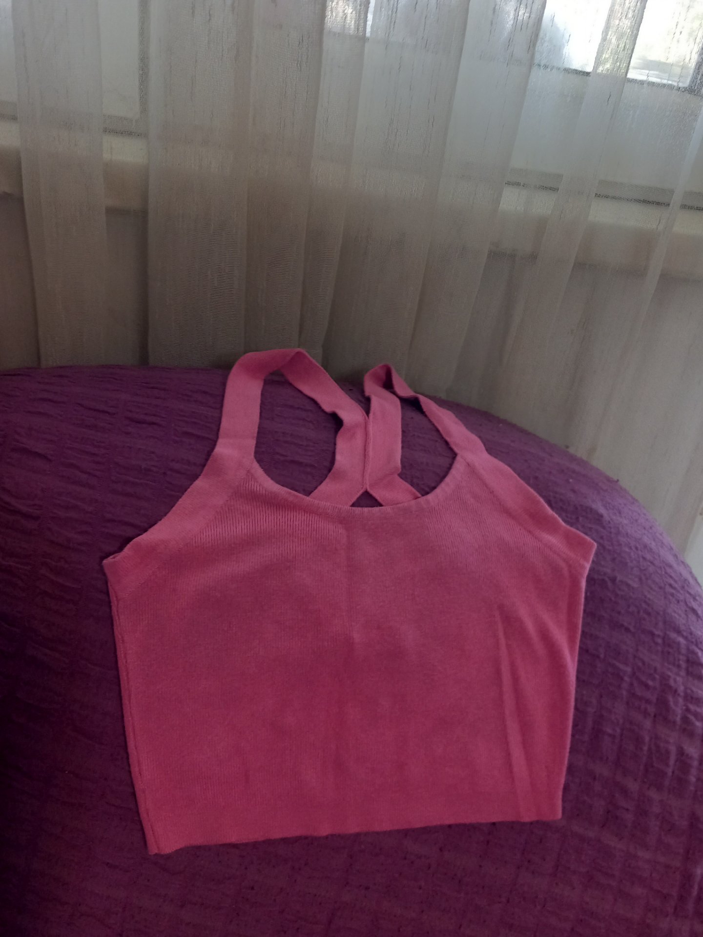 Roze crop top od New Yorker