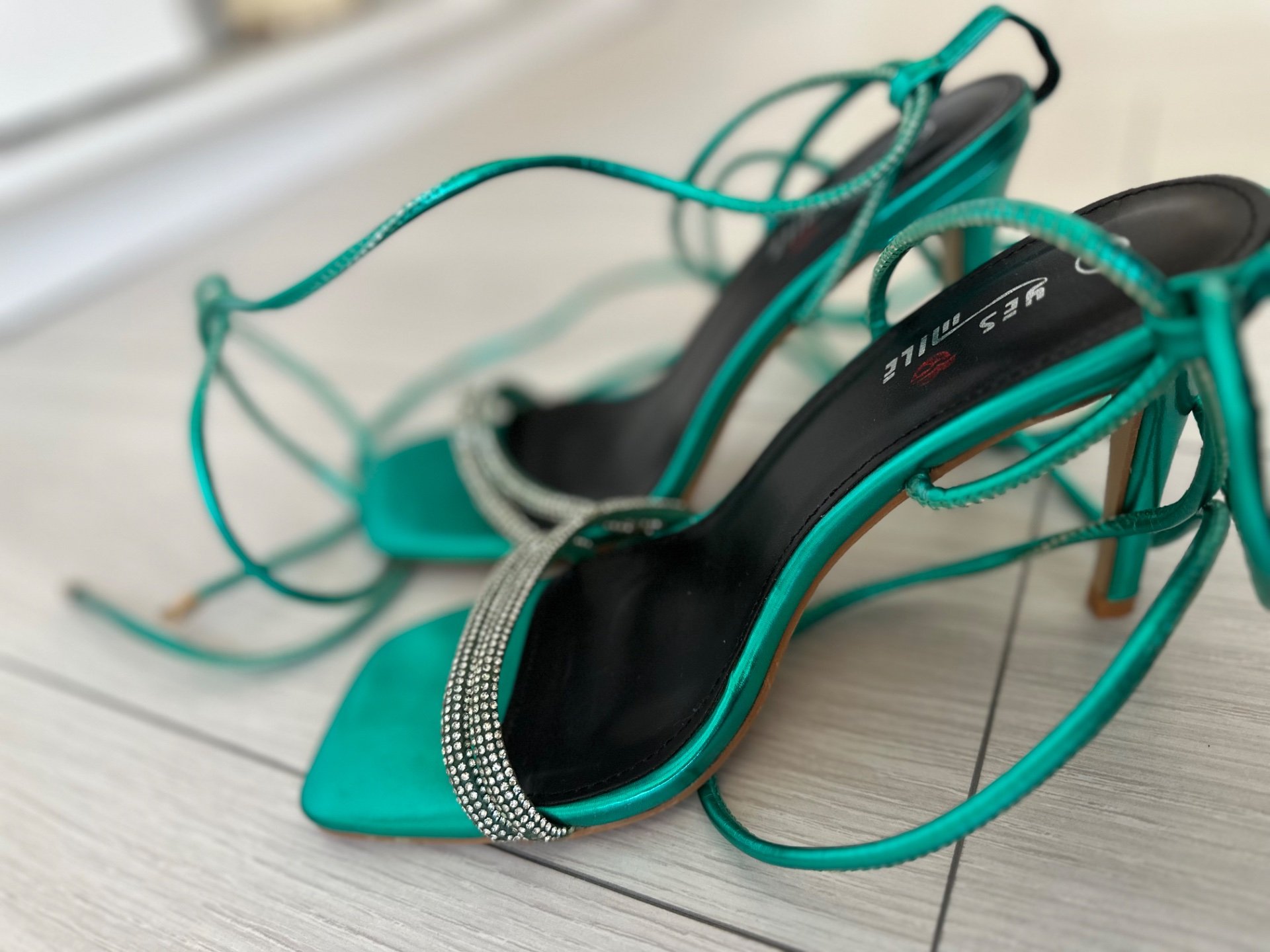 Зелени штикли со врвки - 2