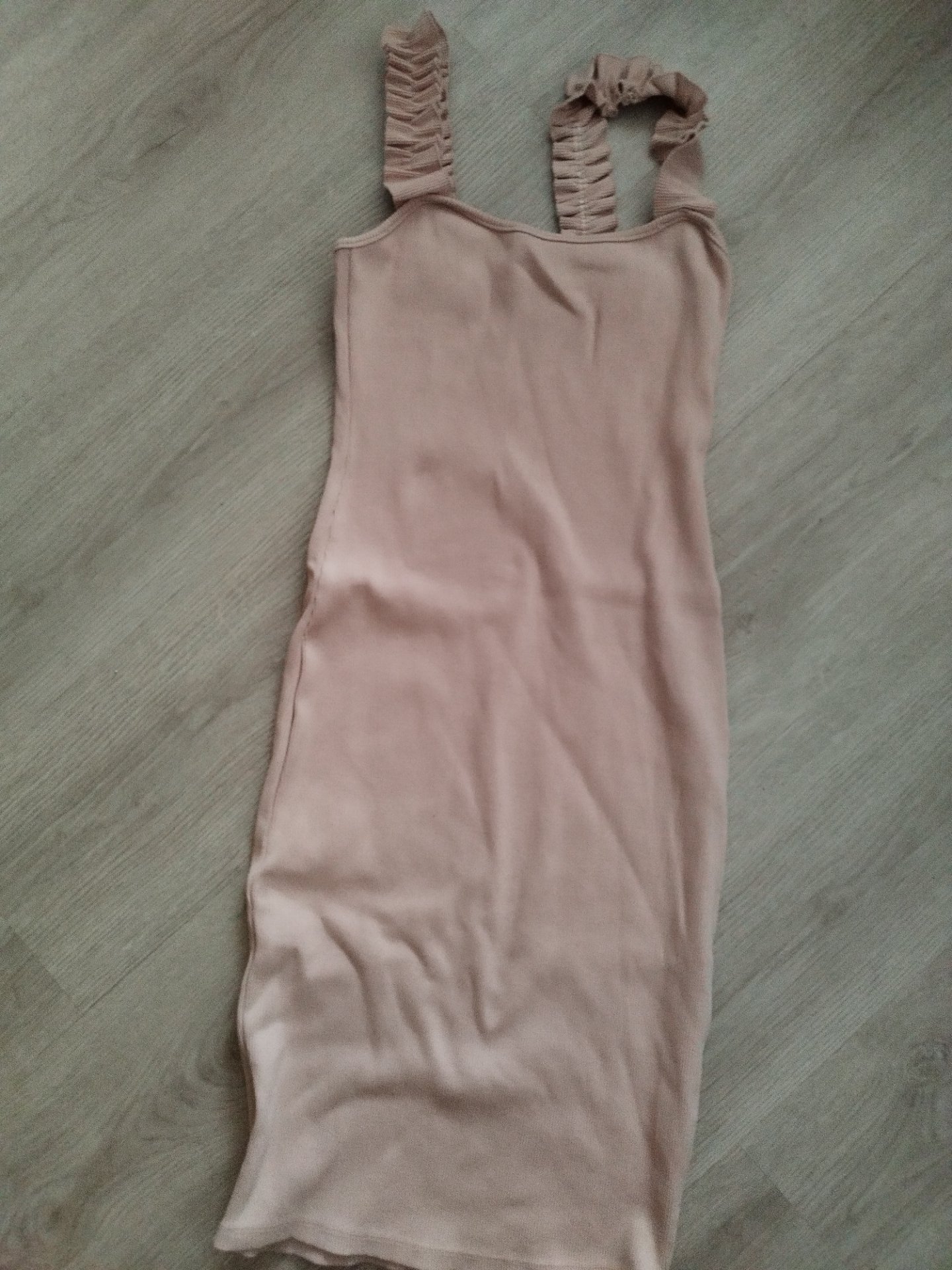 Fustan leten