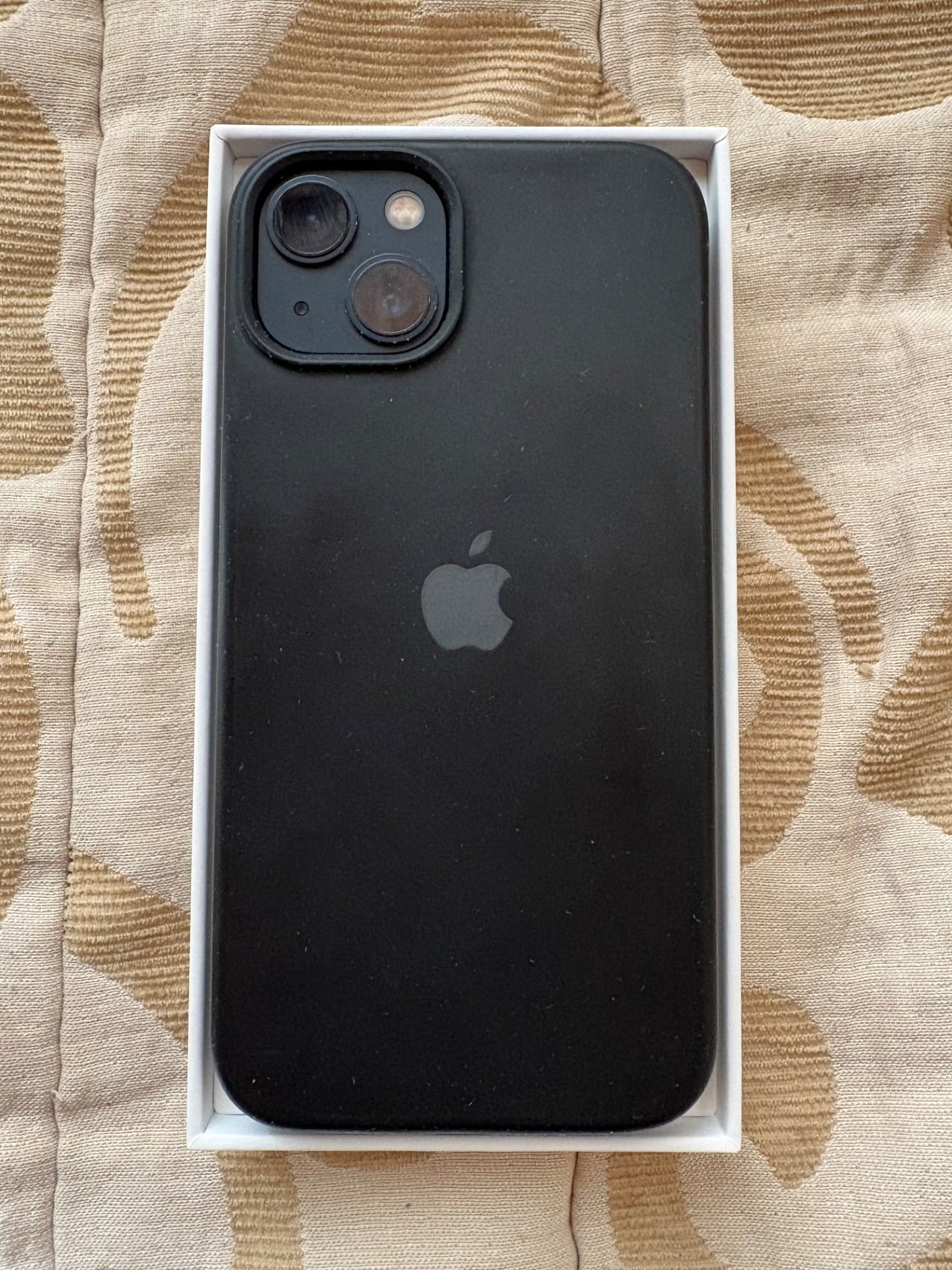 маска за iphone 13