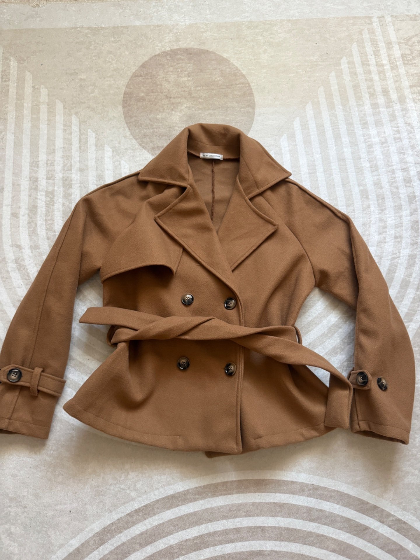 Кратко тенко палто