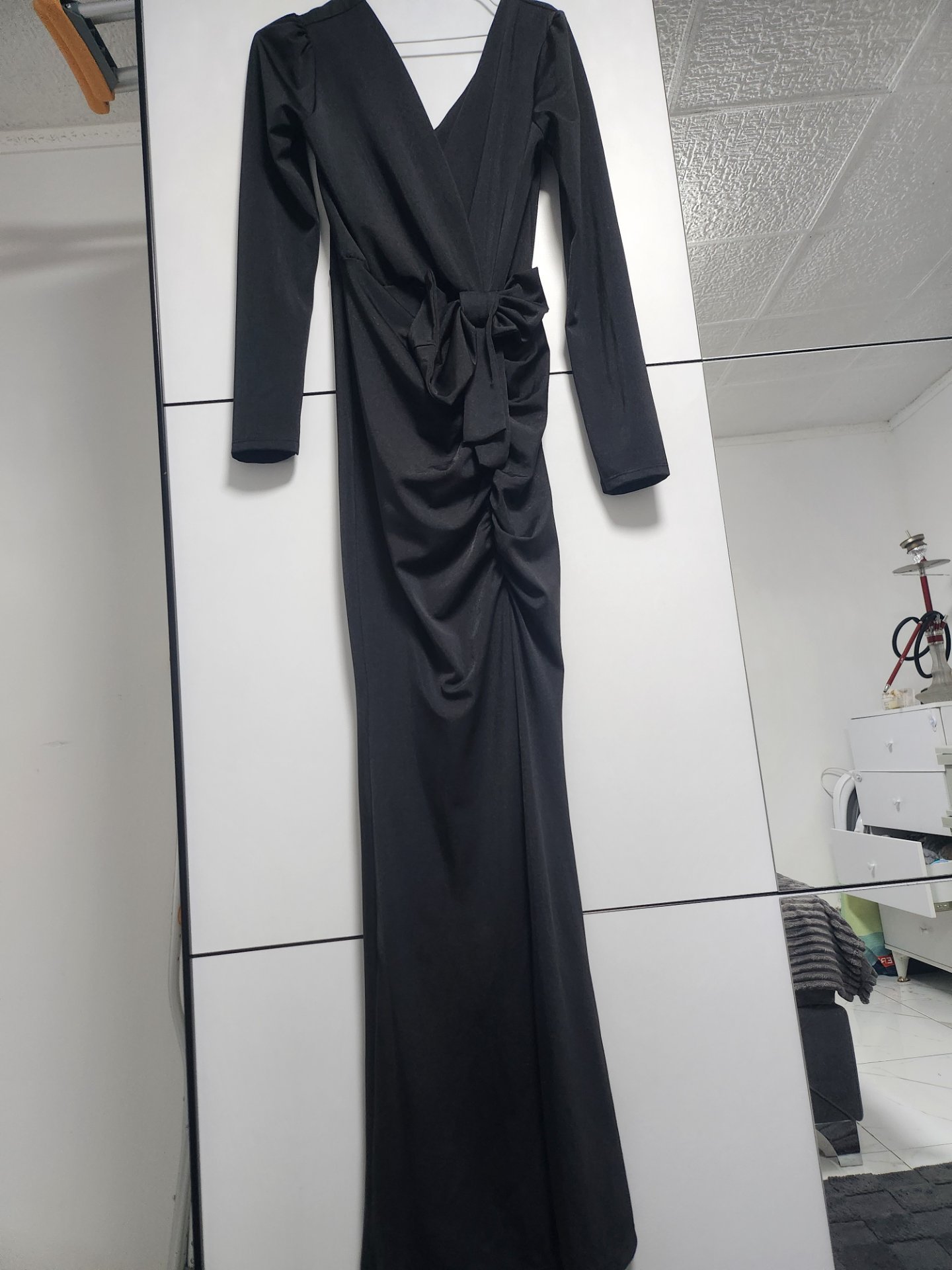 Crn elegantly fustan
