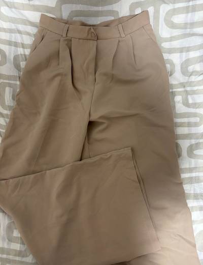 Нови пантолони