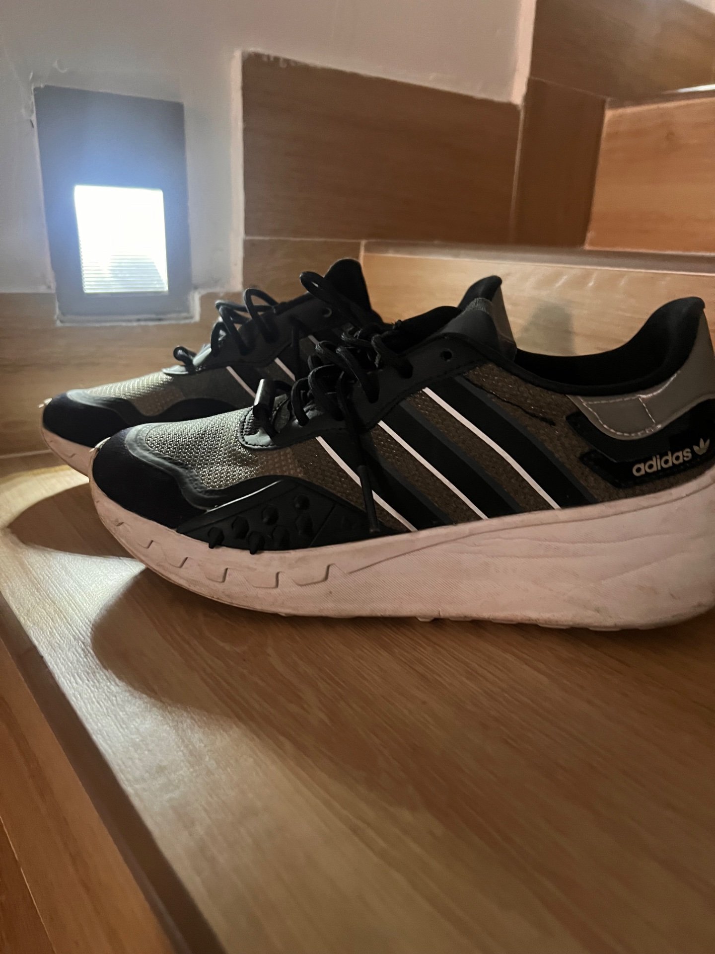 Adidas 39 број