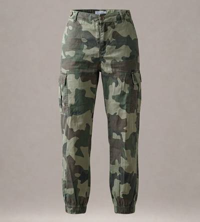 ✨ Trendy Military-Style Jeans