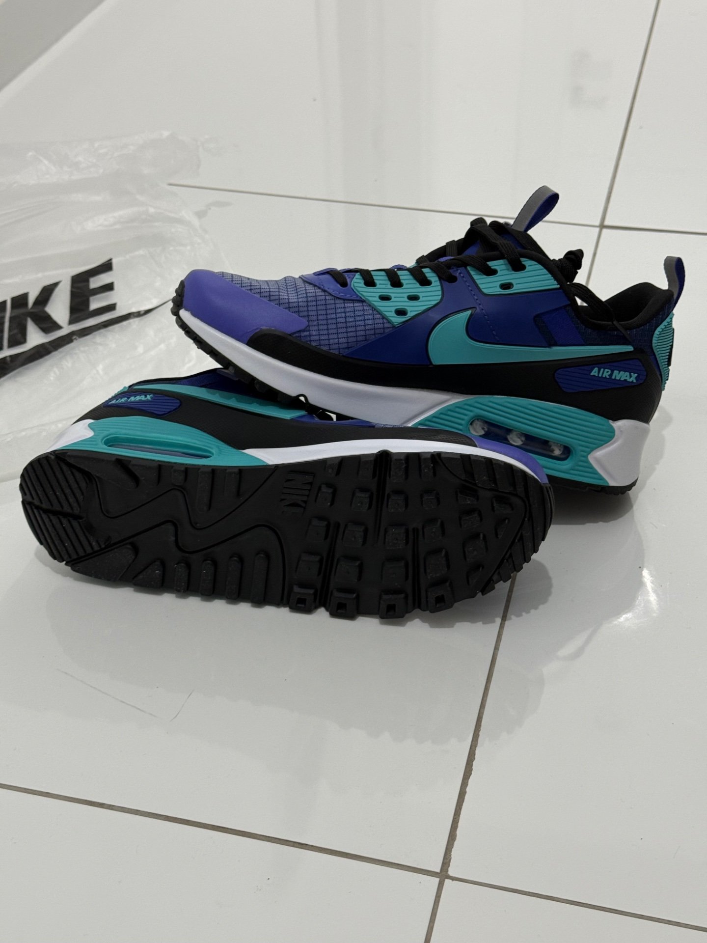 Nike Air Max - 4