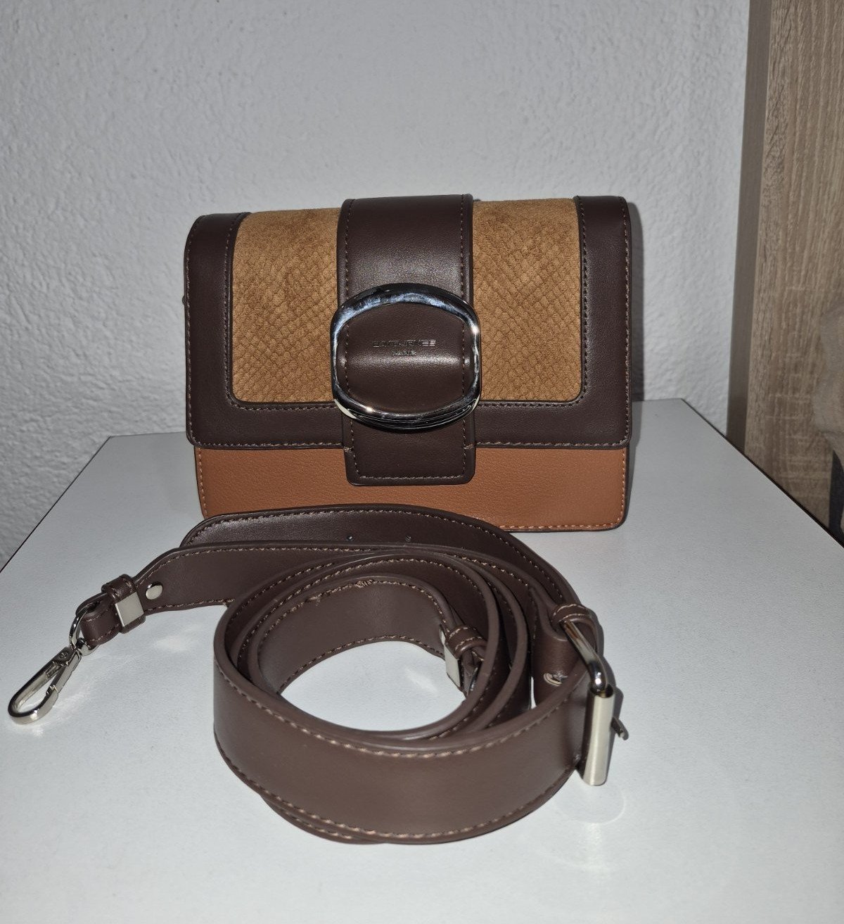 David Jones crossbody tašna
