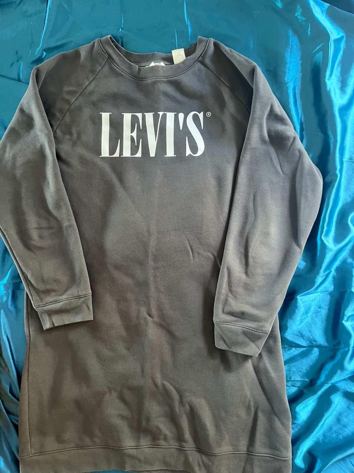 Levis