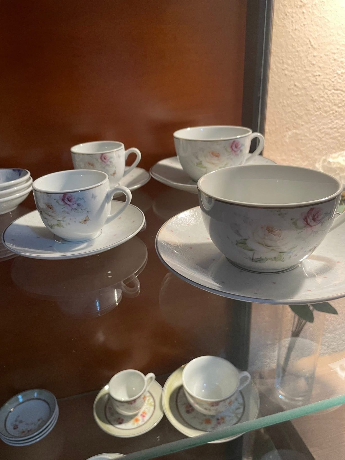 Продавам сет за кафе или чај