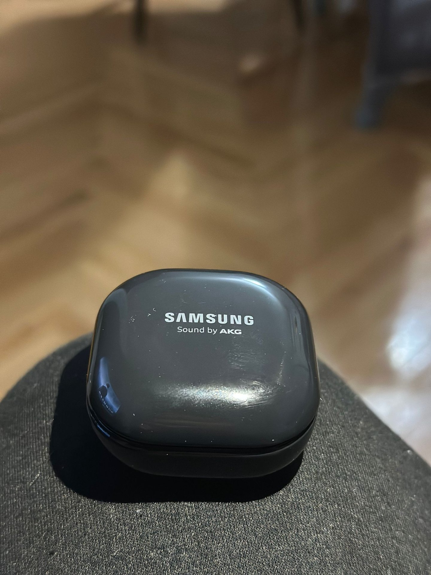 Samsung gallaxy buds live - 4