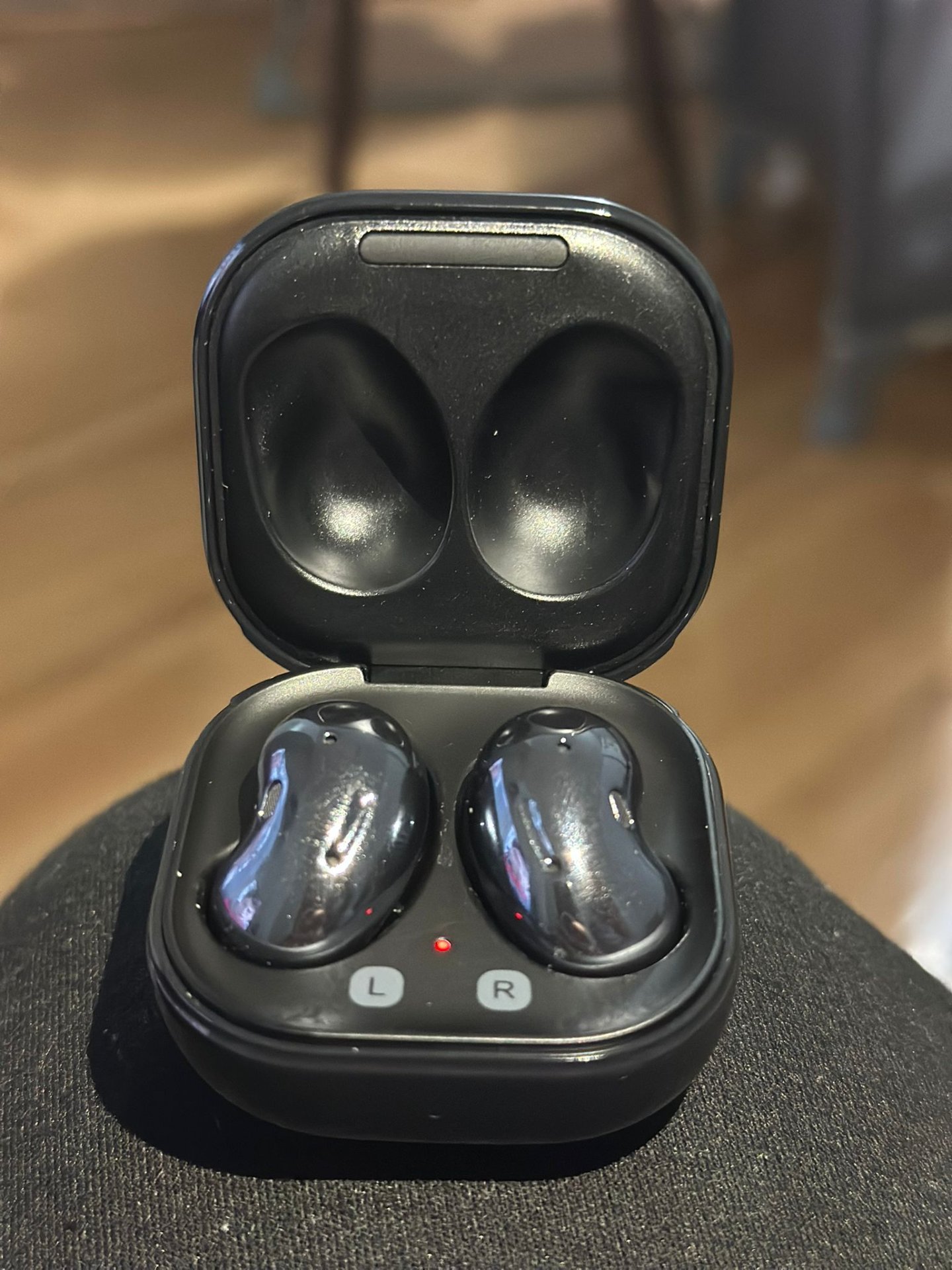 Samsung gallaxy buds live - 3