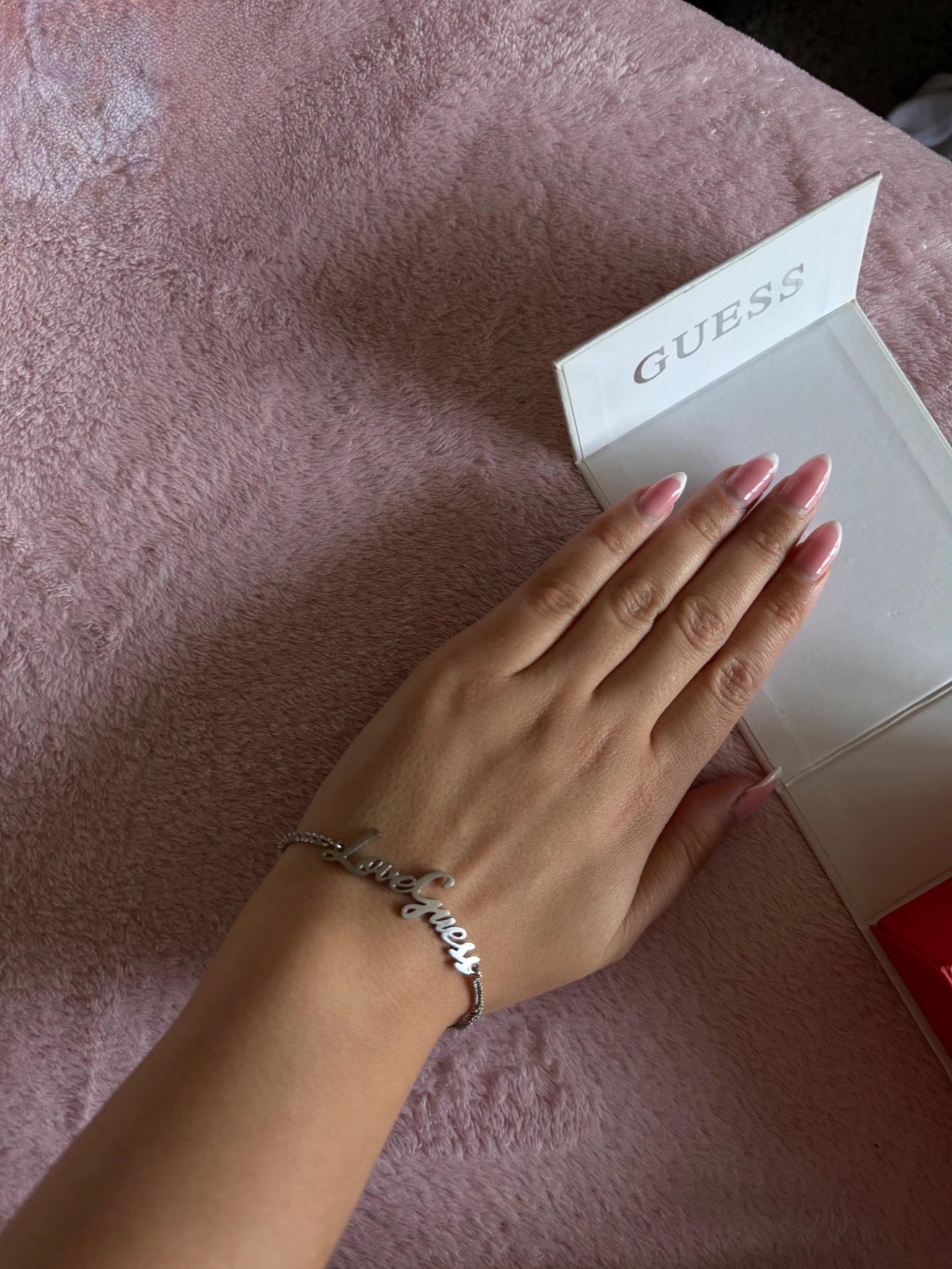 Original Guess narakvica