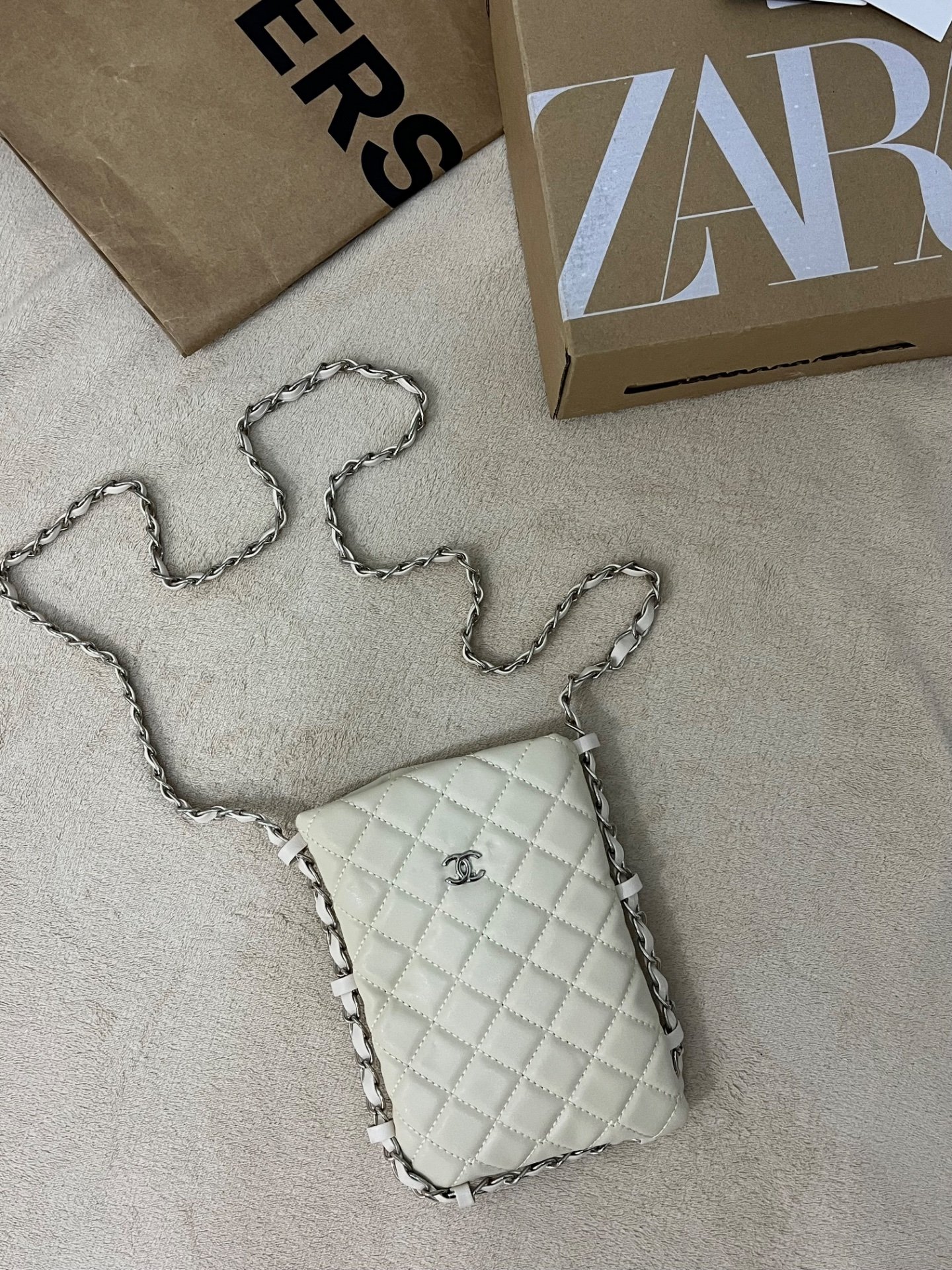 Chanel mala tasna