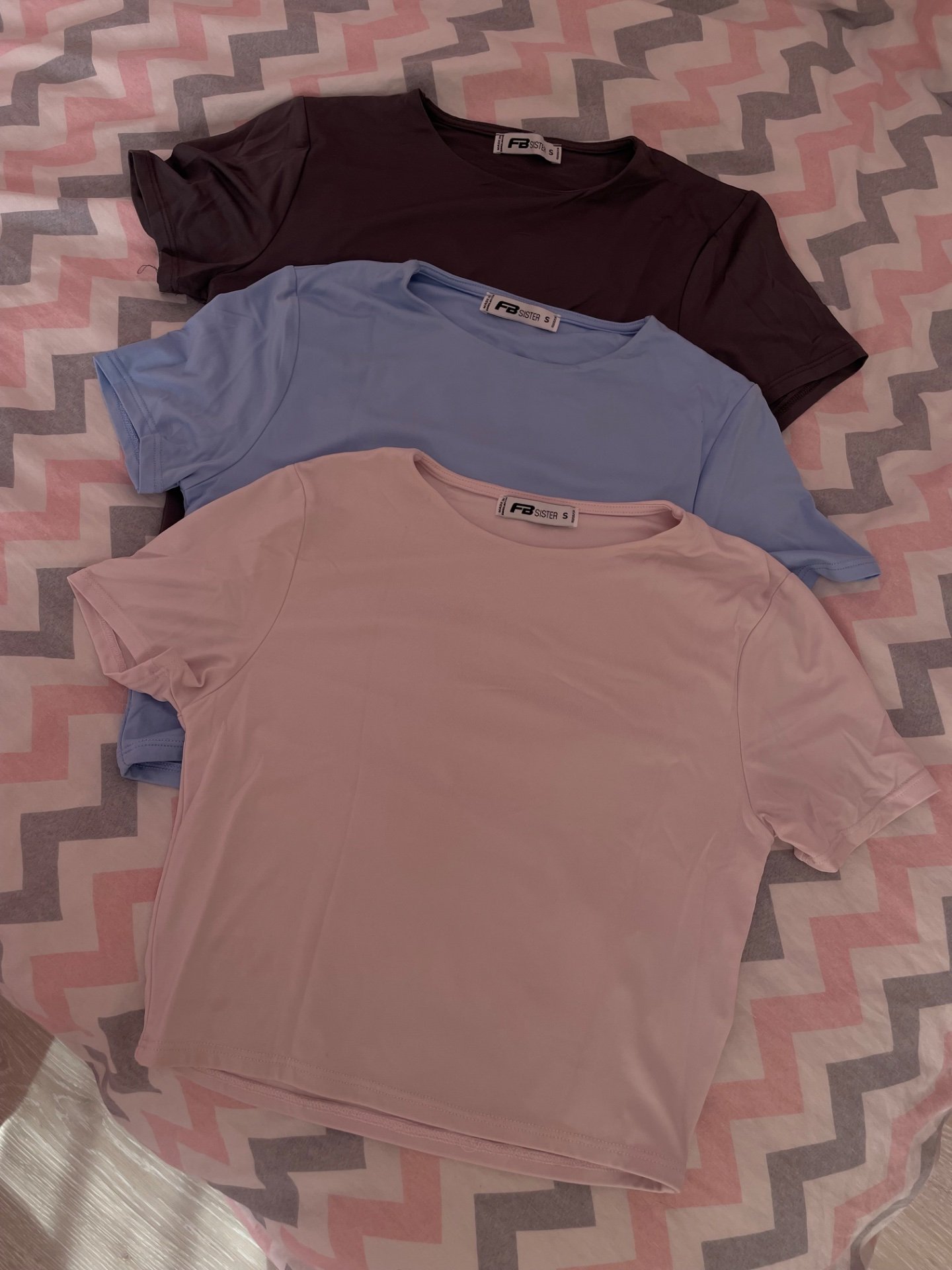 Кроп-топ маичка број S