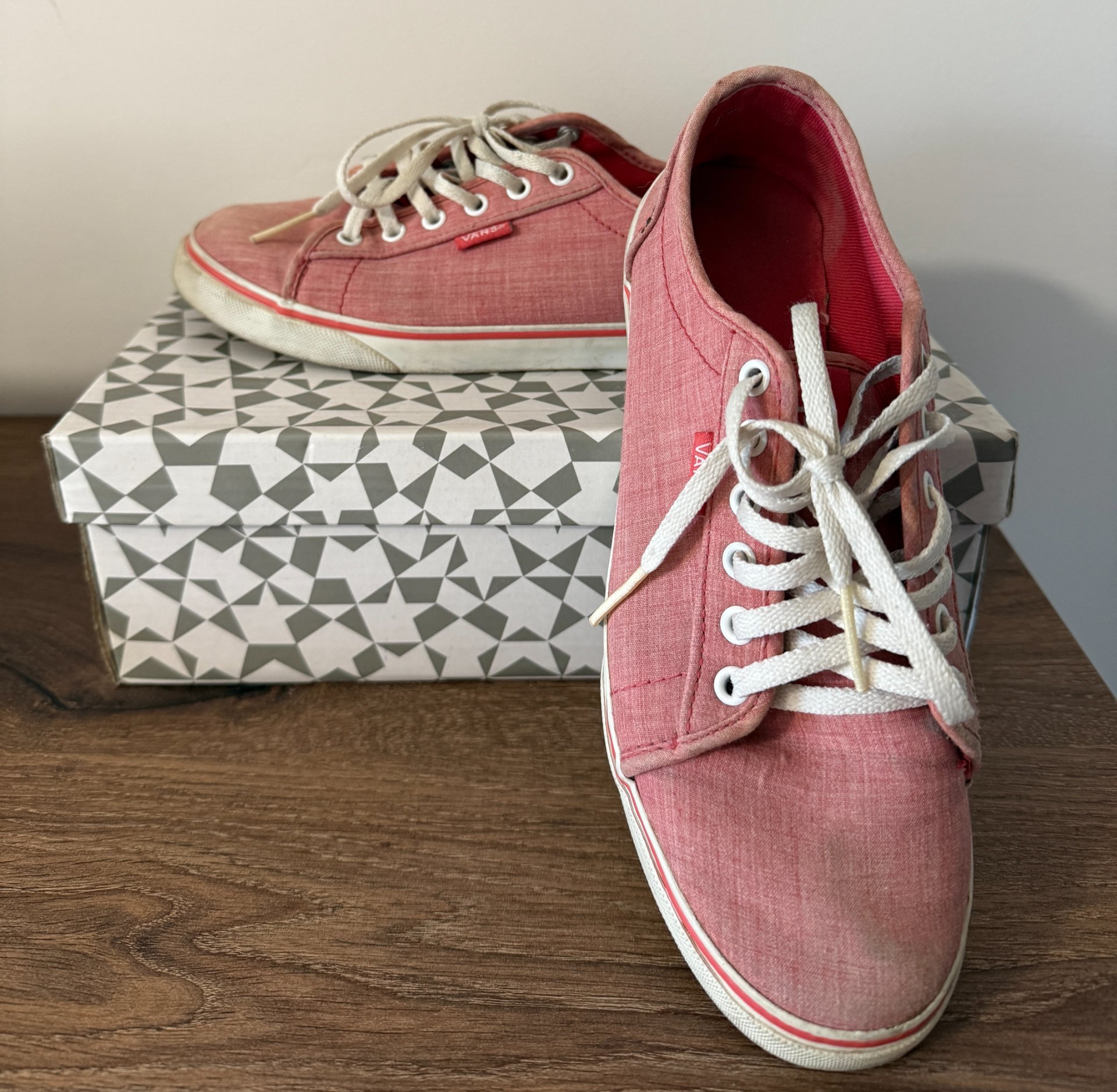 Rozevi patiki Vans