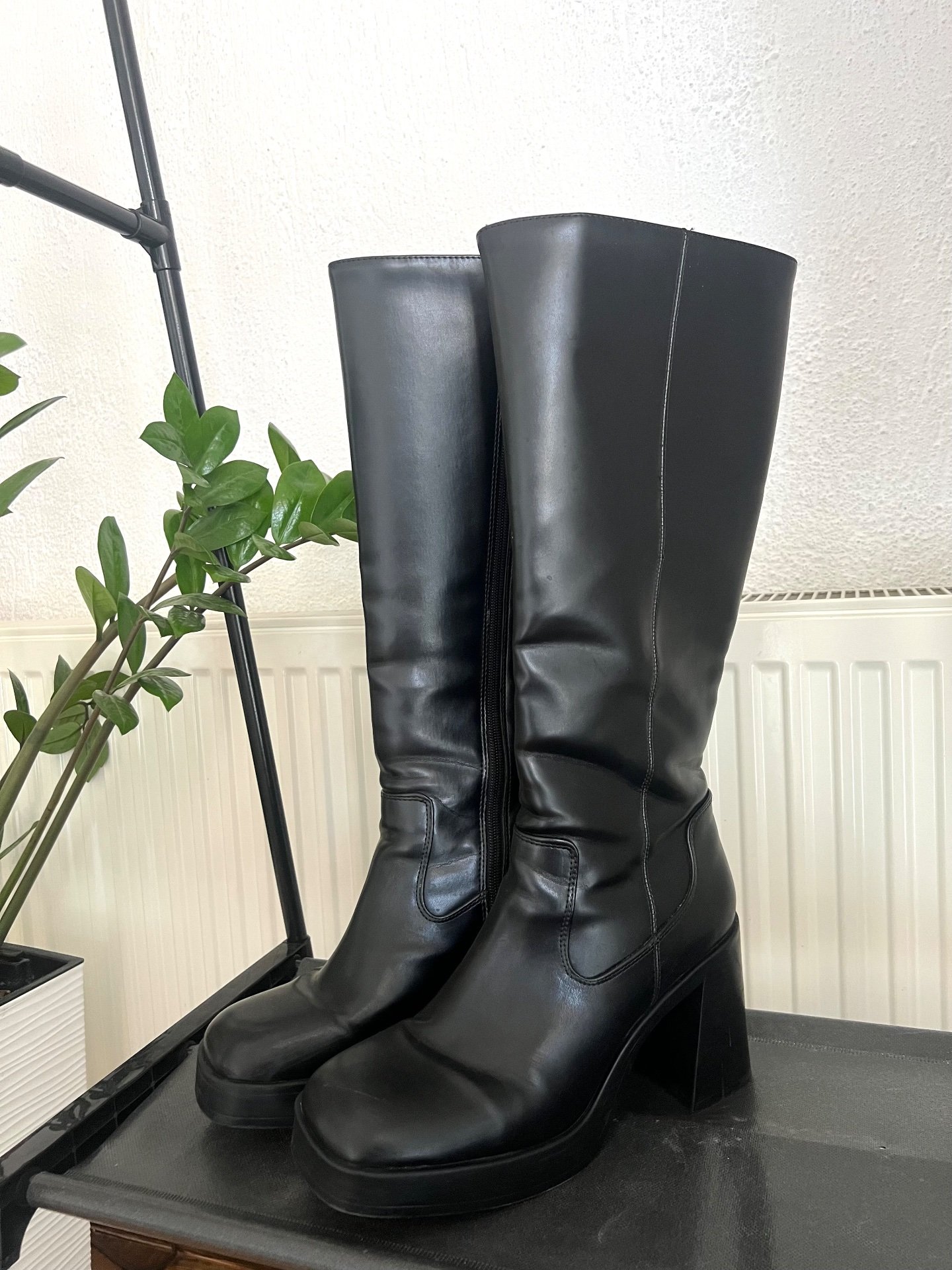 Y2K високи чизми