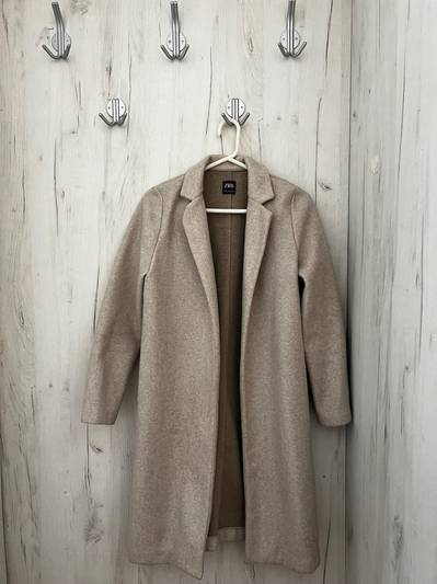 Zara крем капут M