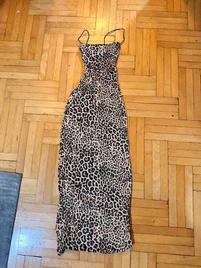 Fustan Bershka S
