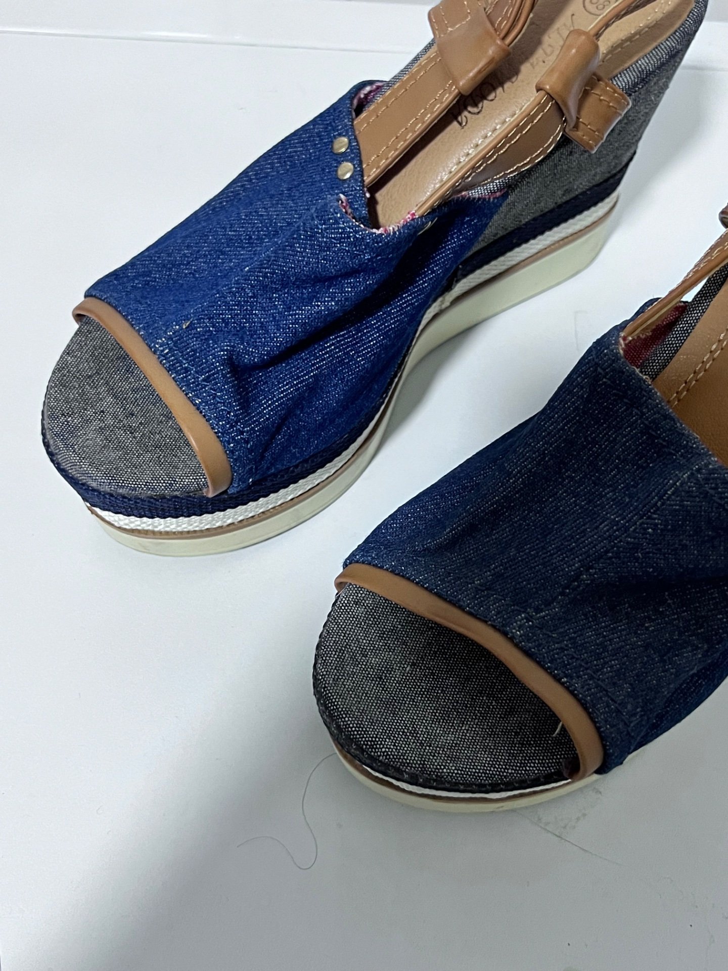 Сандали на висока штикла