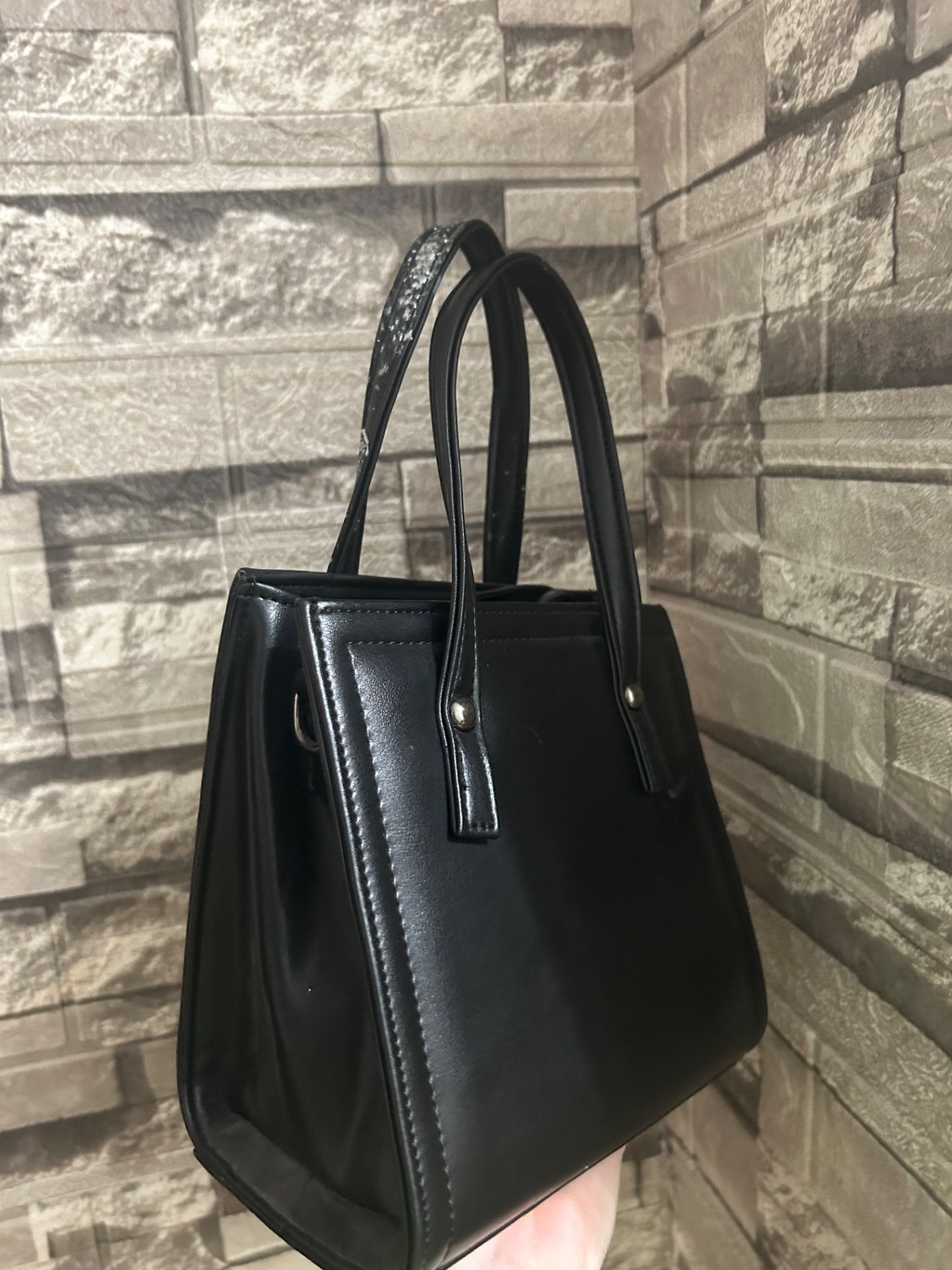 black hand bag - 3