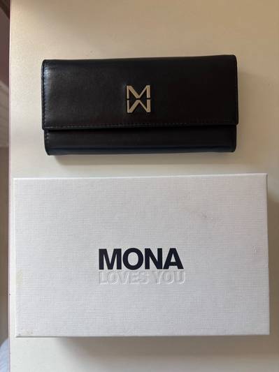 Mona паричник