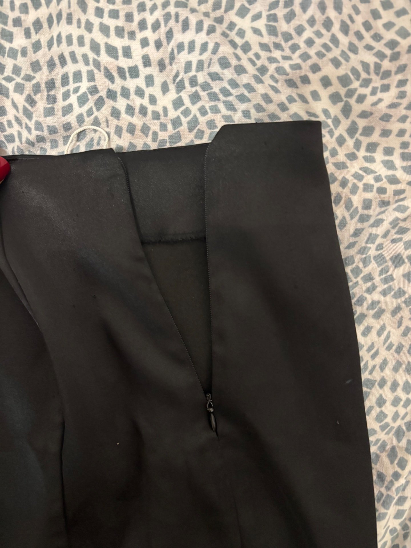 Црна кратка суќна - 2