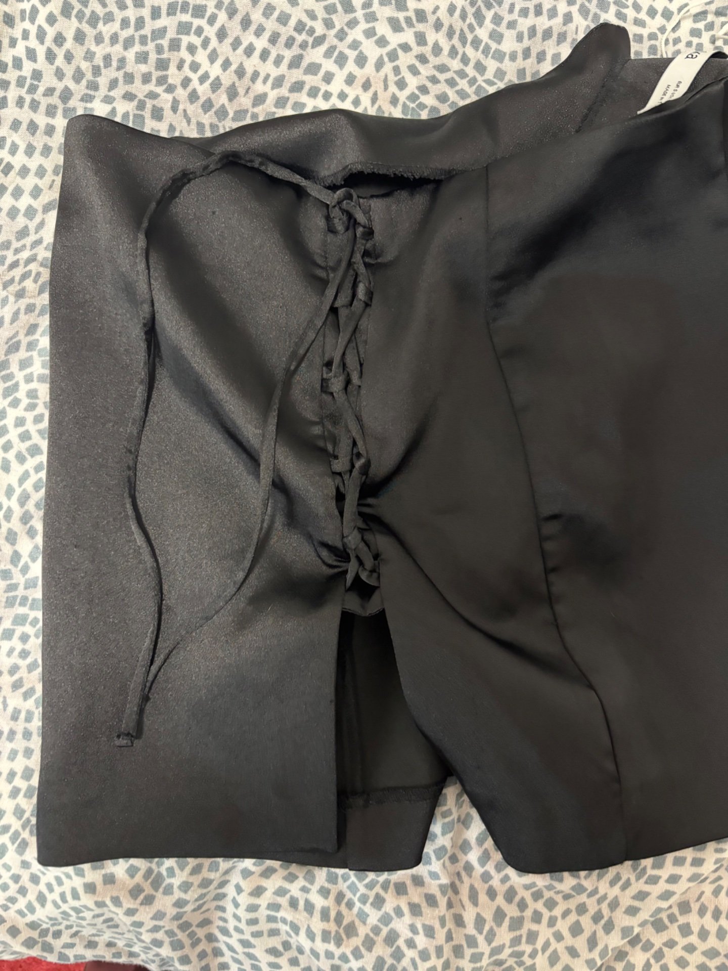 Црна кратка суќна - 3