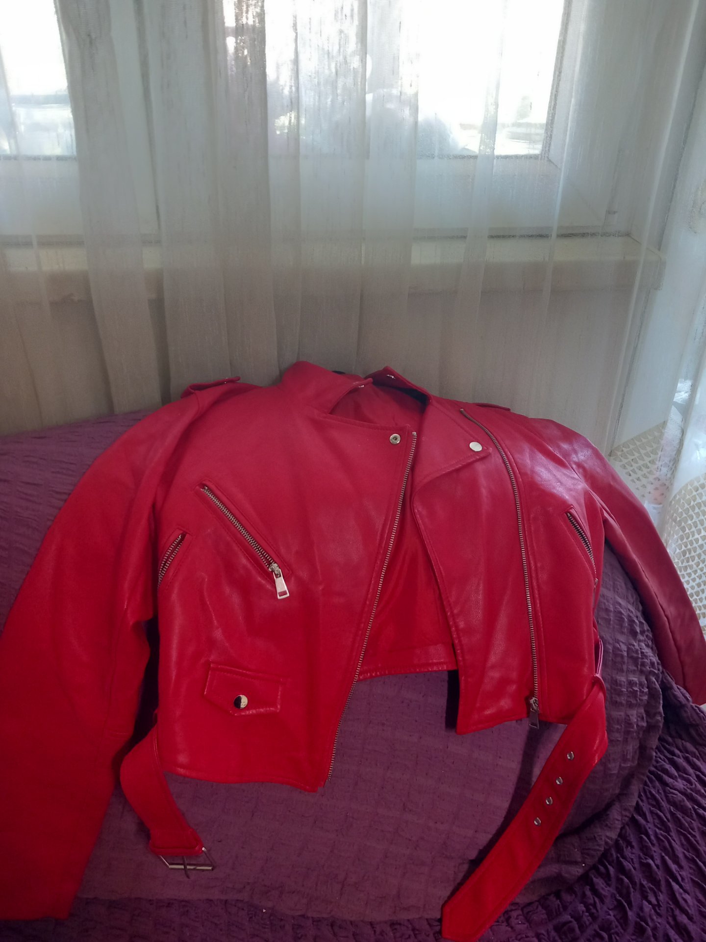 Stradivarius Crvena Kozna Jakna