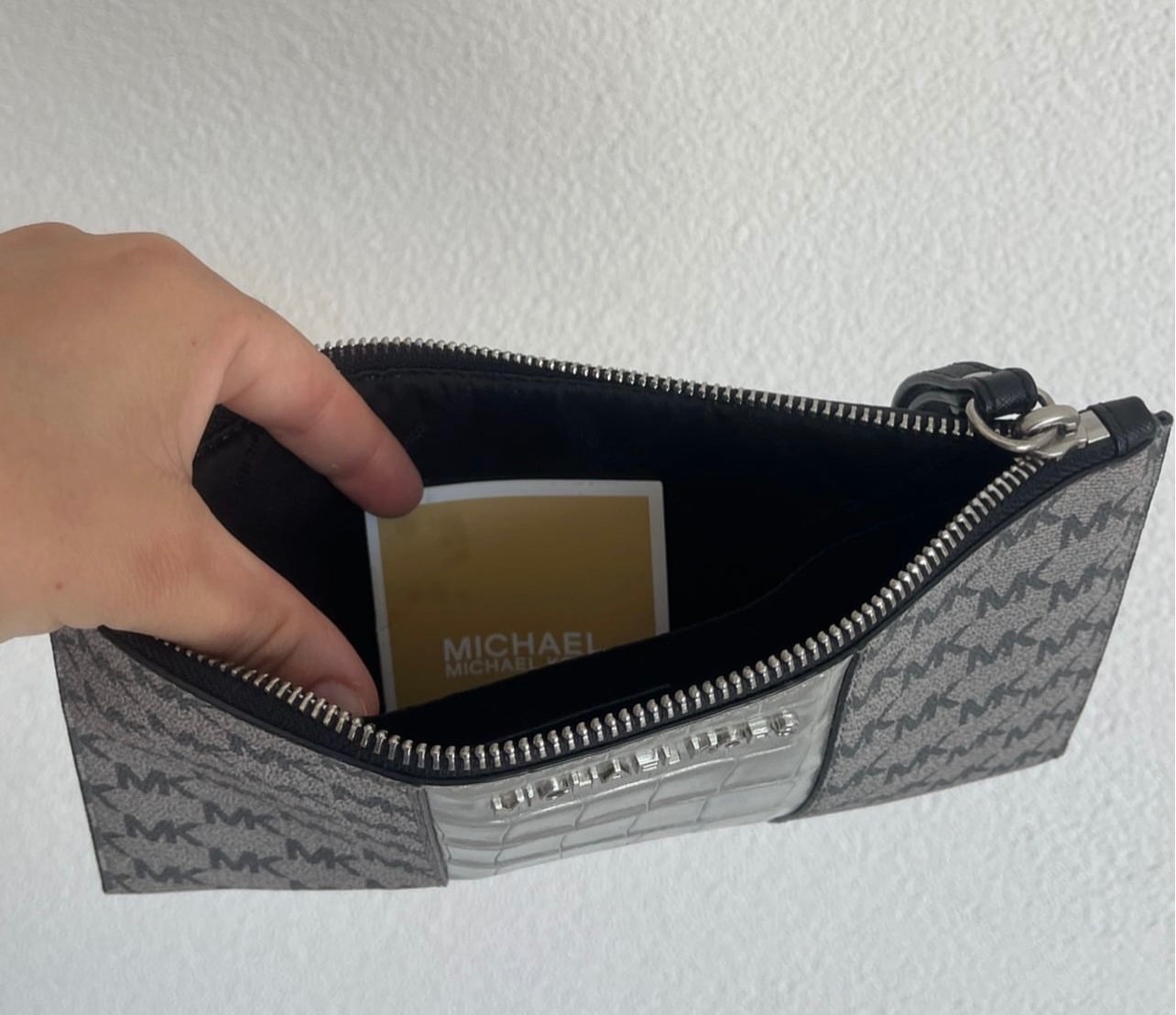 MICHAEL KORS ( authentic from USA) - 2