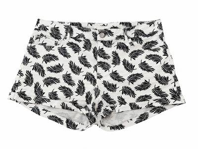H&M Шорцеви со принт
