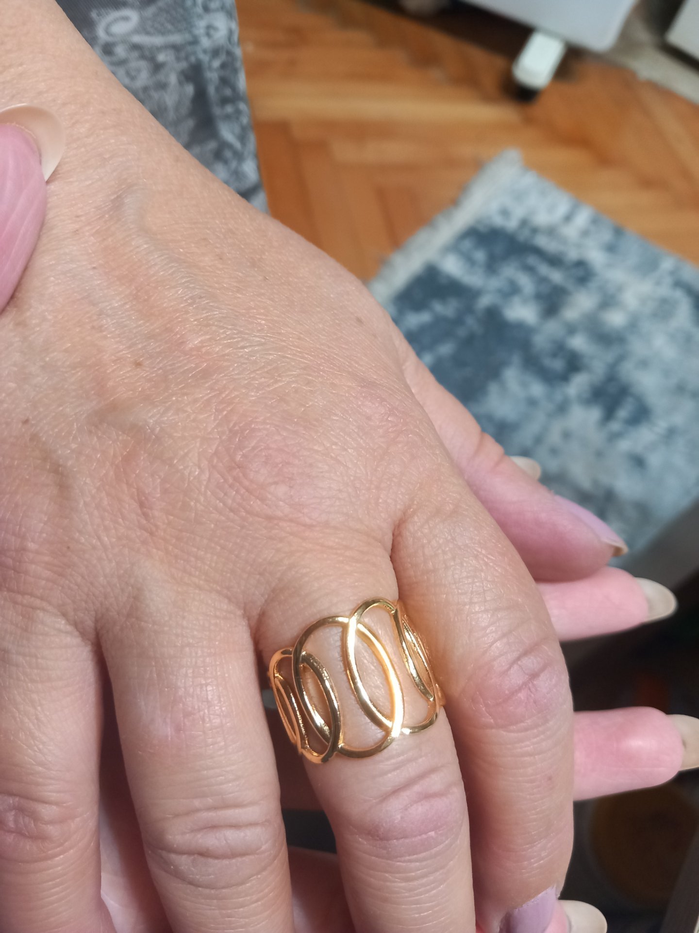 Zia prilagodliv zlaten prsten