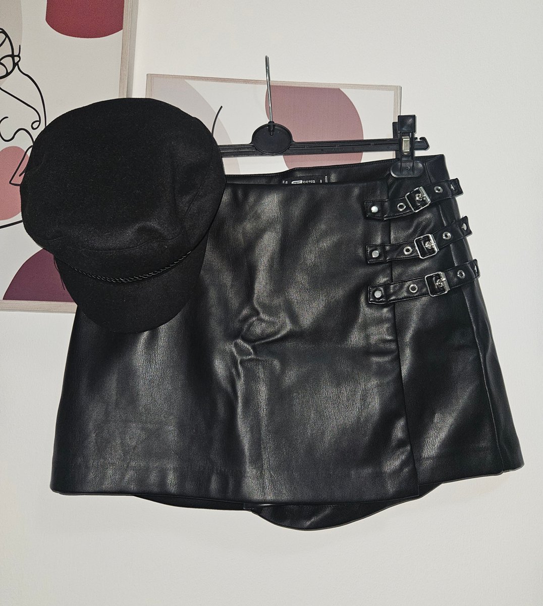 FB Sister(NewYorker) skort i DeFacto sailor kapa-komplet.