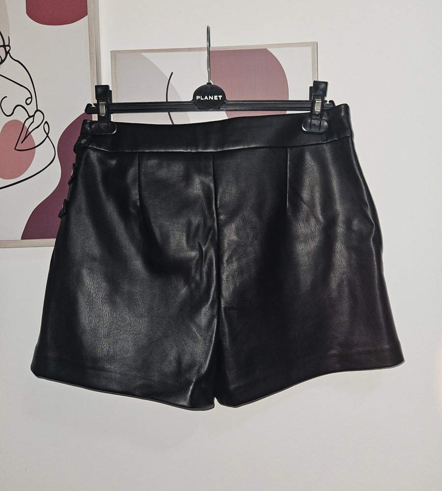 FB Sister(NewYorker) skort i DeFacto sailor kapa-komplet. - 2