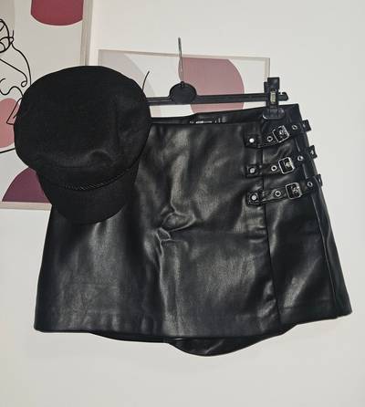 FB Sister(NewYorker) skort i DeFacto sailor kapa-komplet.