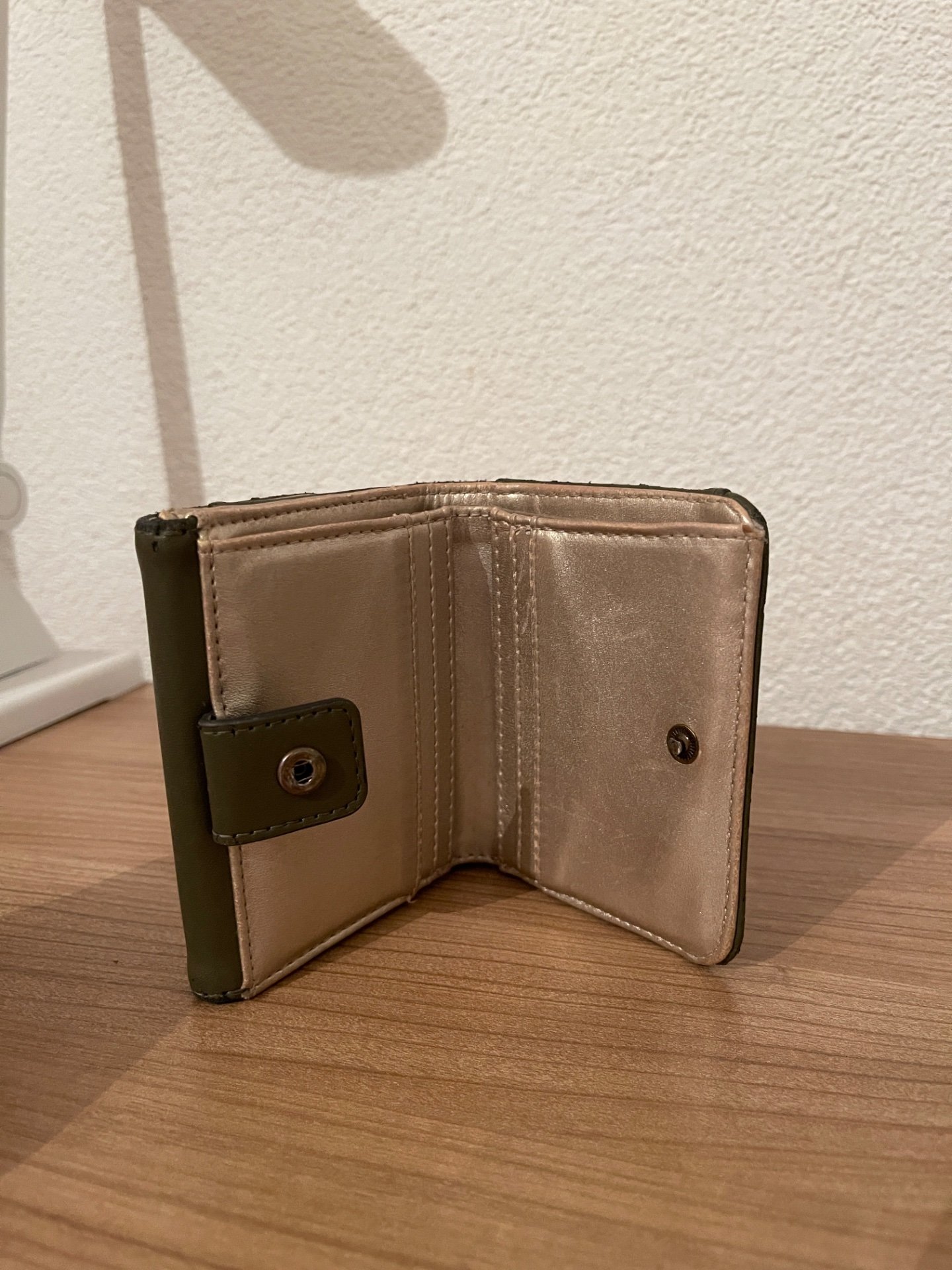 Guess Wallet - 2