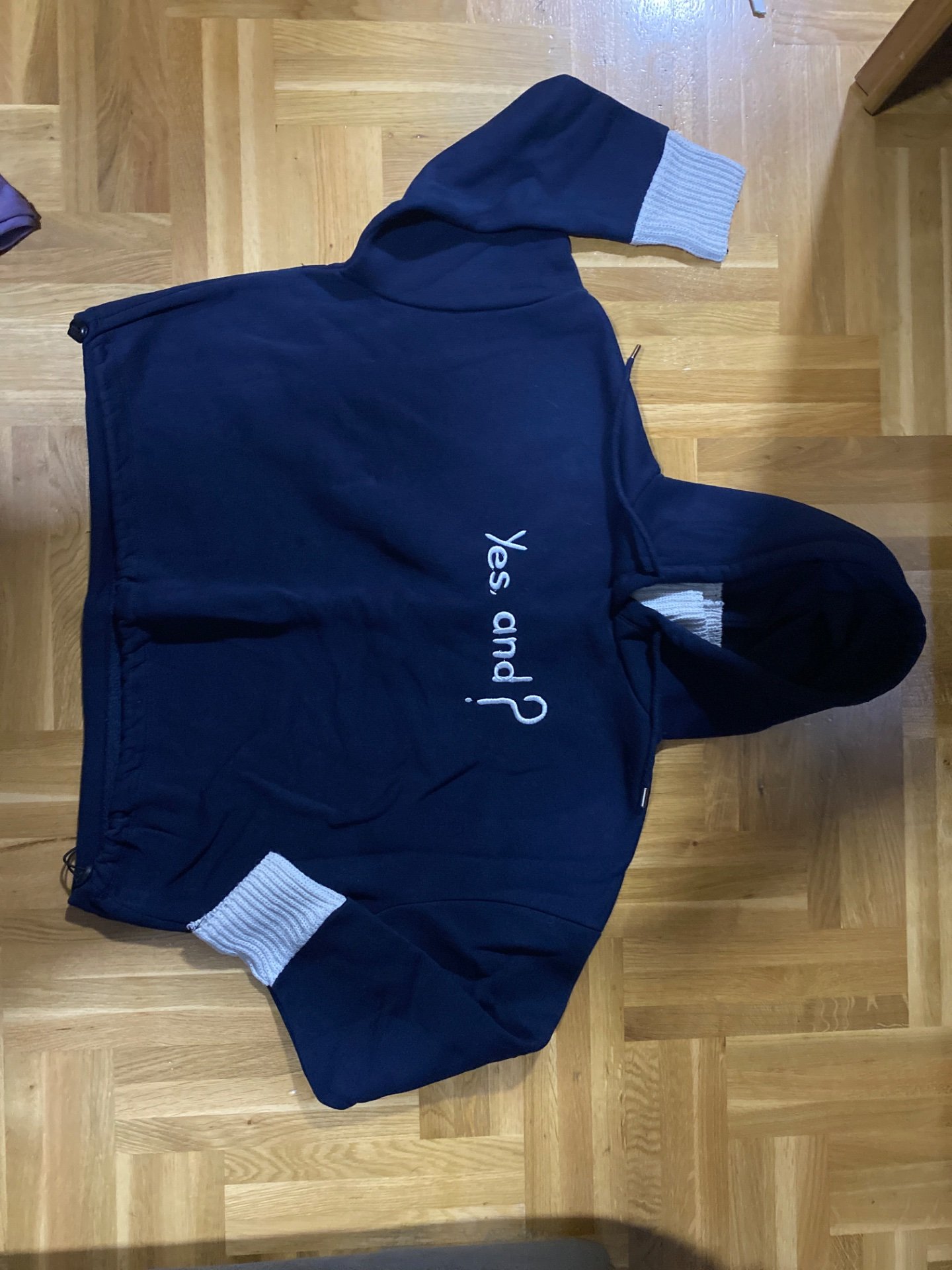 Женски дукс