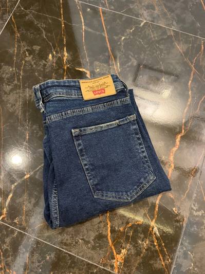Levis