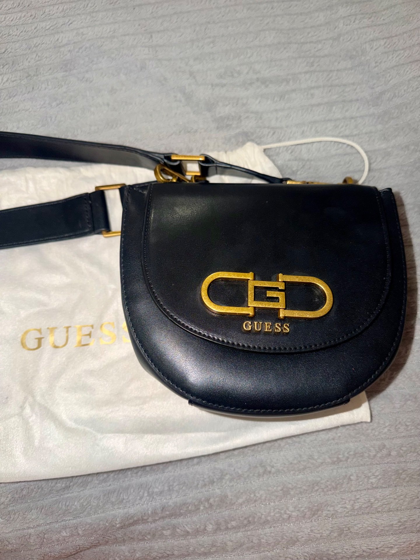 Guess ташна
