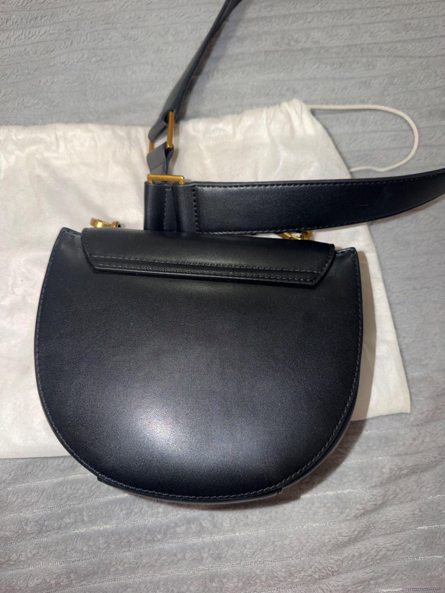 Guess ташна - 3