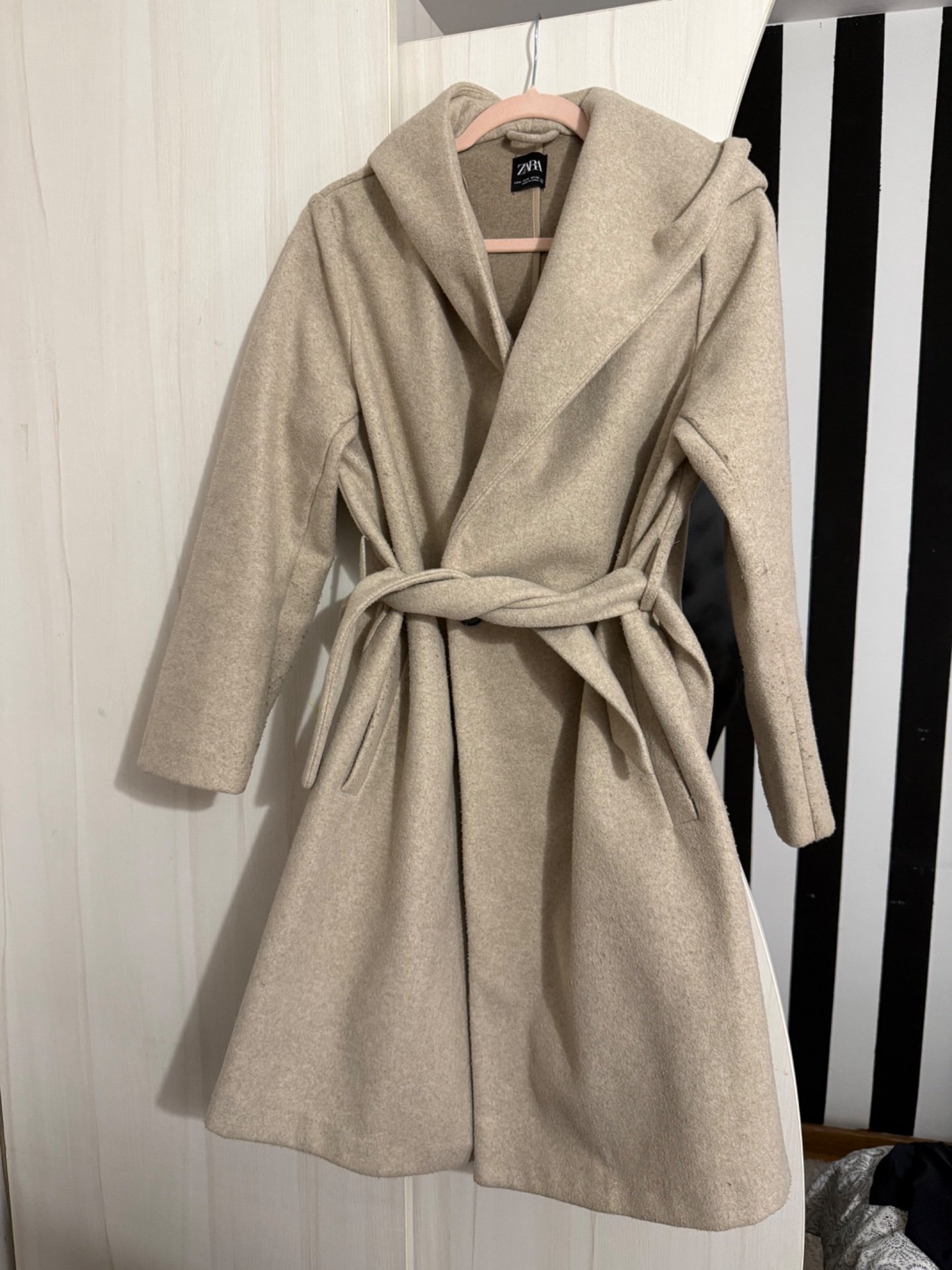 Zara kaput so kapuljaca