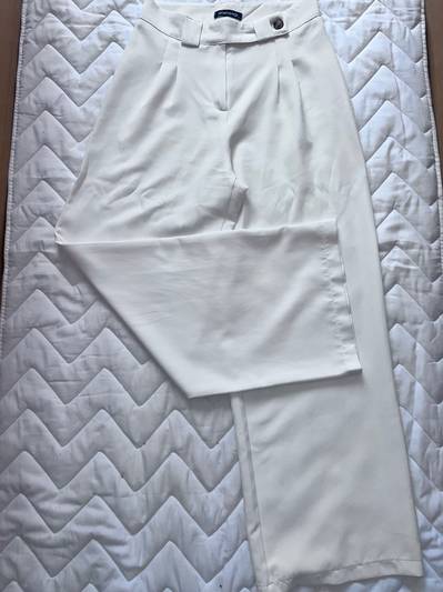 Бели панталони