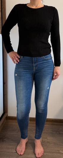Temni farmerki Stradivarius