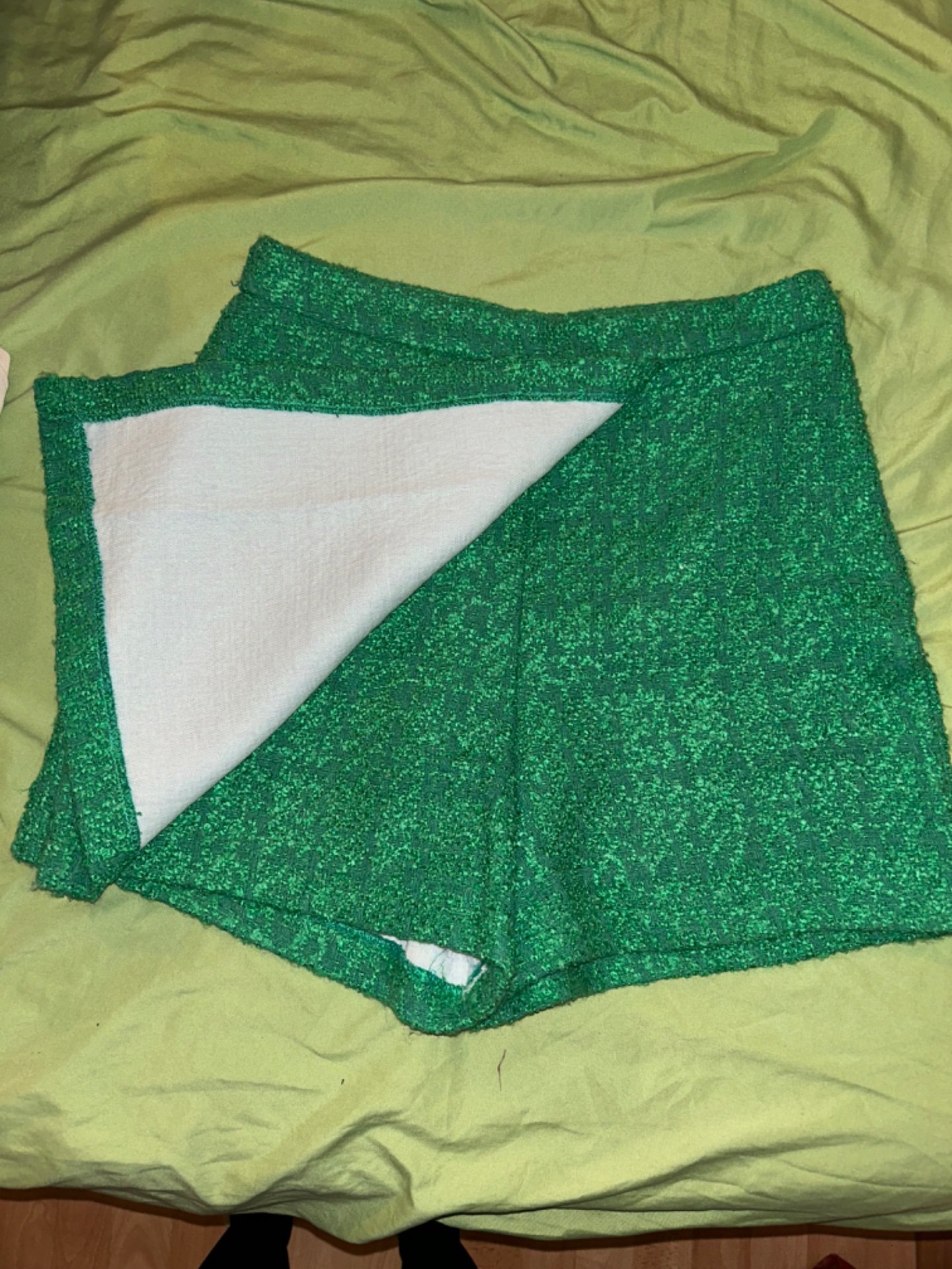 Zelen skort