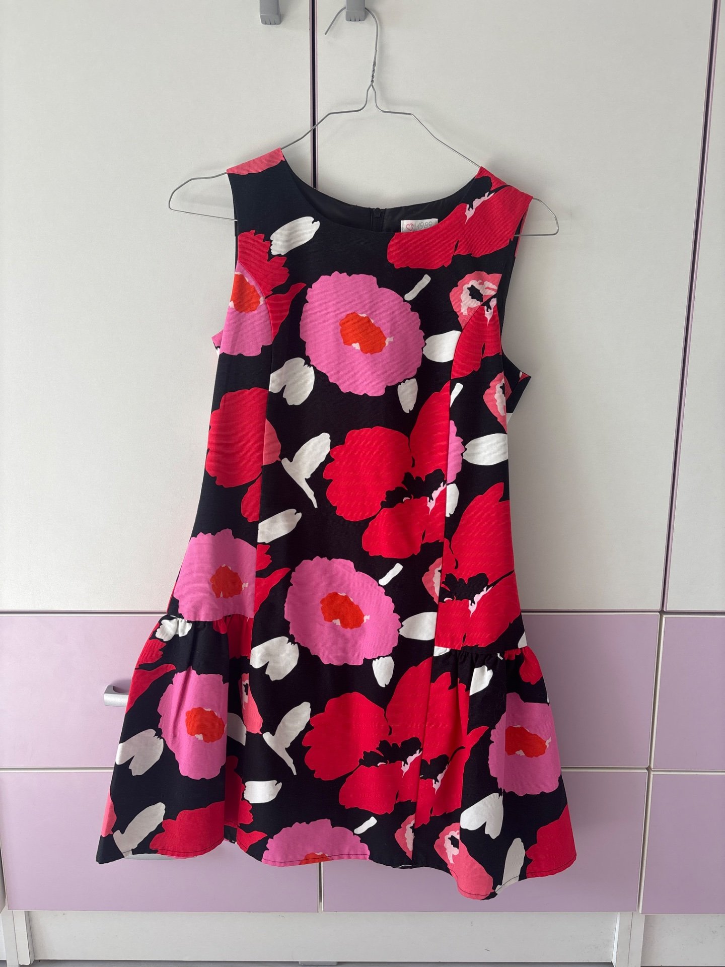 Краток фустан