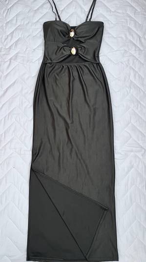 Зелен фустан со златени детали