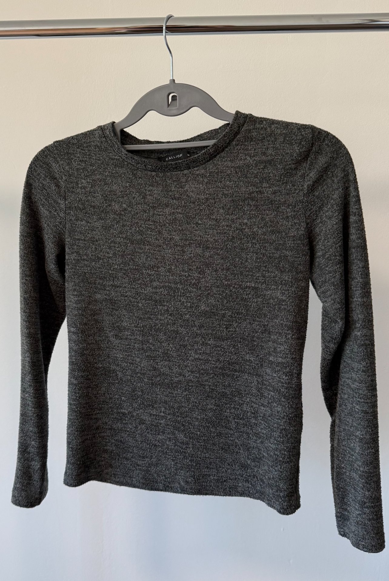 Siva bluza Calliope