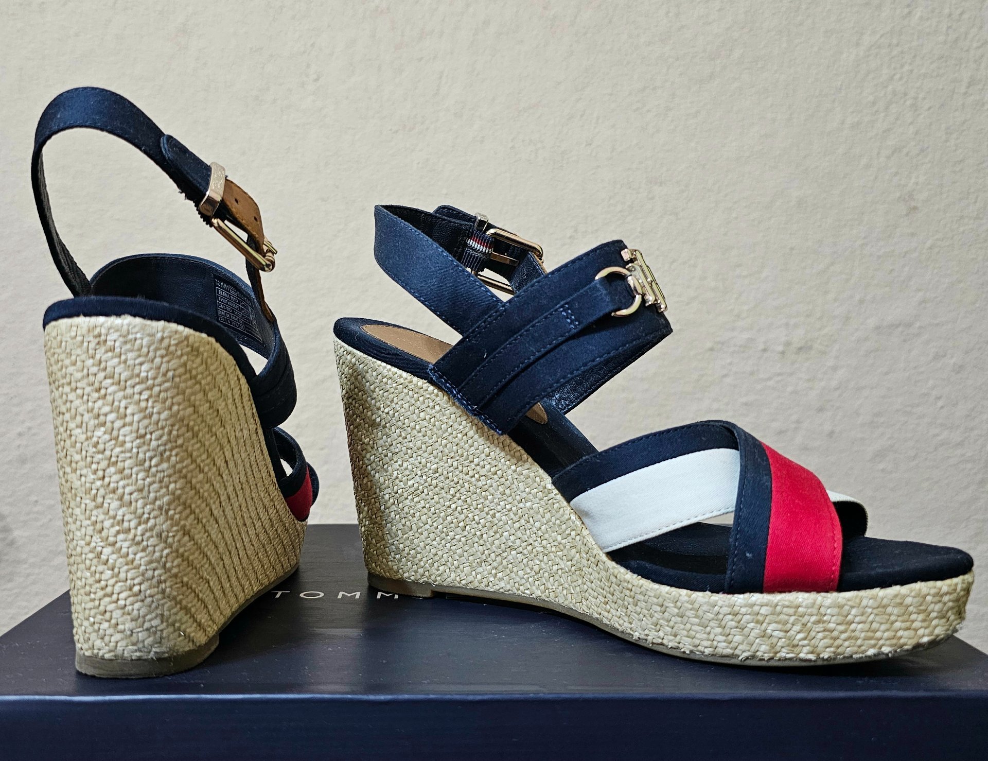 Tommy Hilfiger сандали 39 - 3